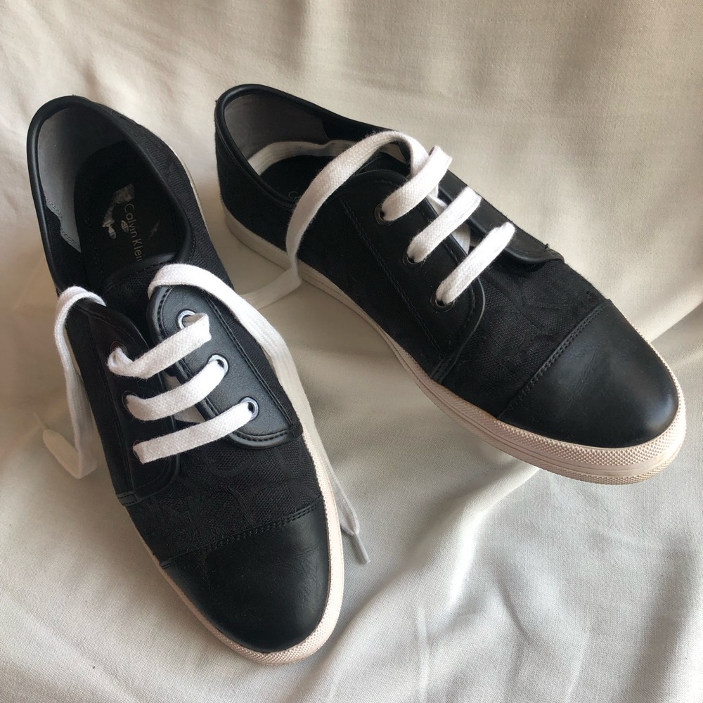 Calvin Klein Jeans Black and White Merlinda Sneakers Classic Design